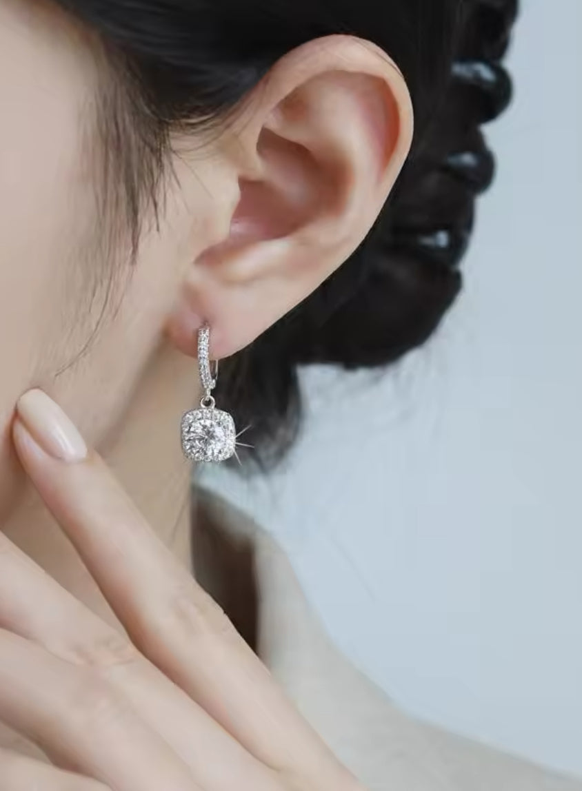 Elise Drop Earrings