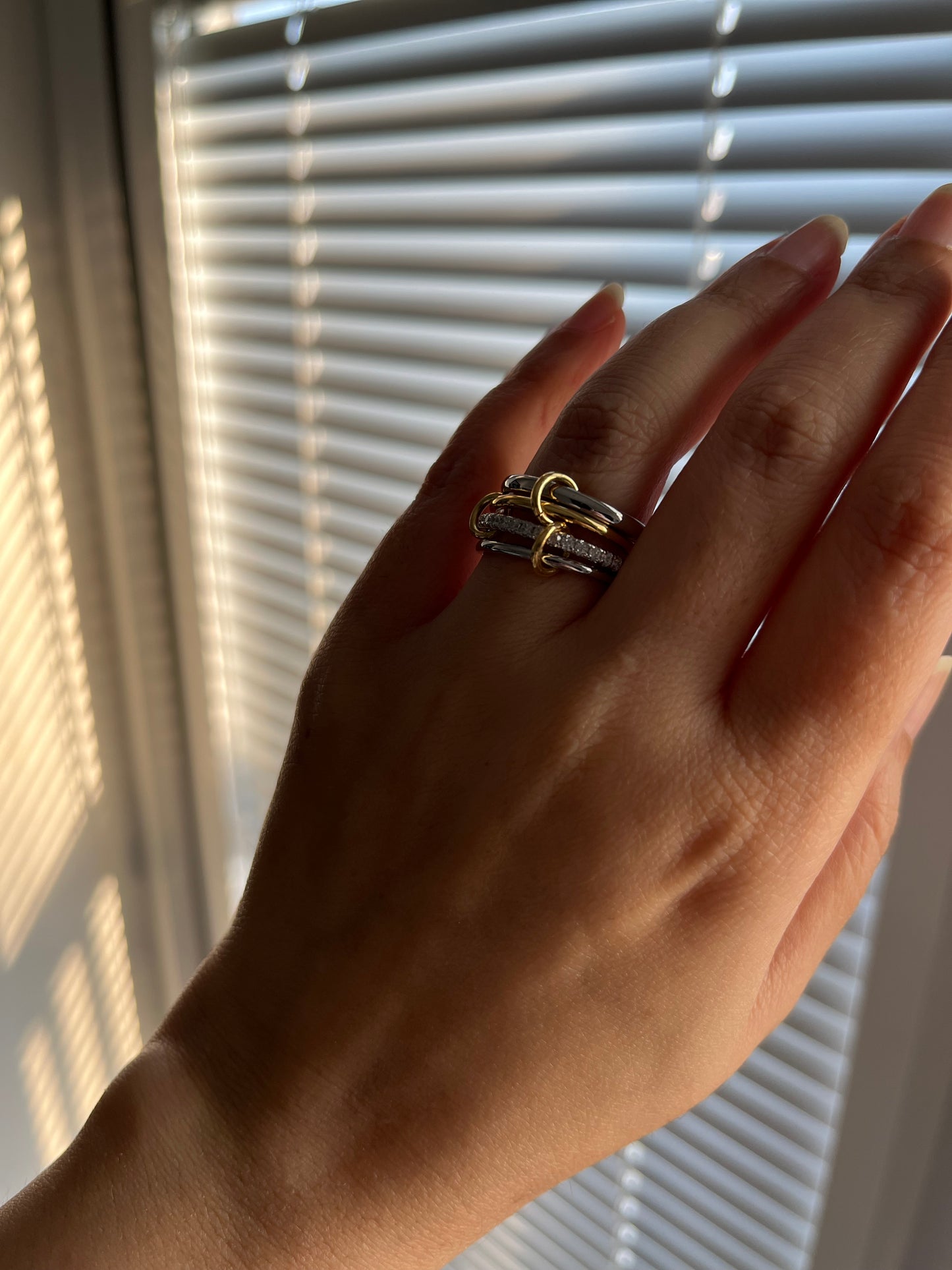 Signora II Linked Ring