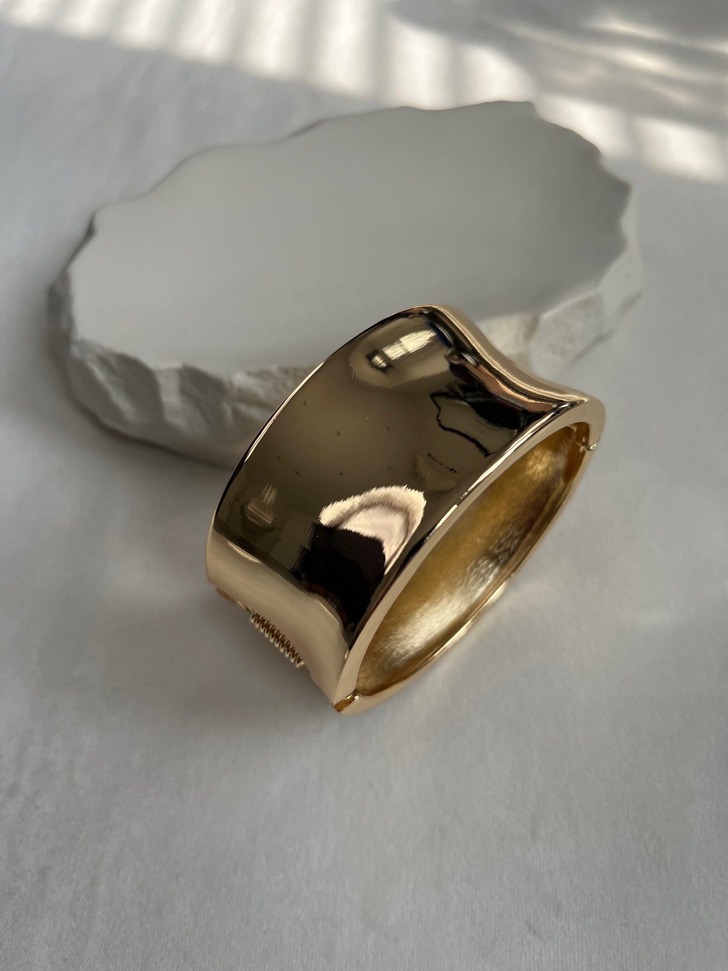 Zeus Cuff
