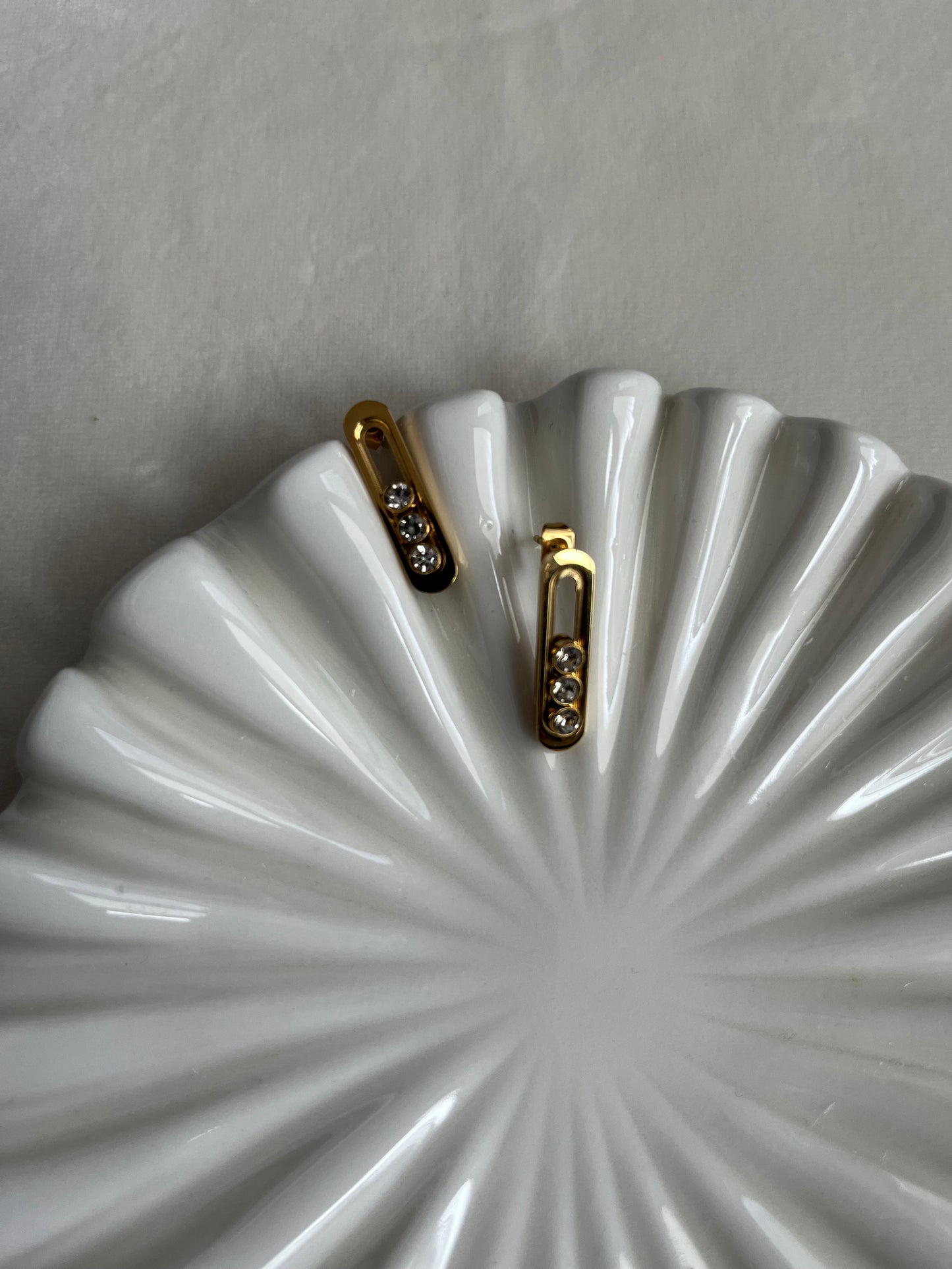 Motion Earrings Gold