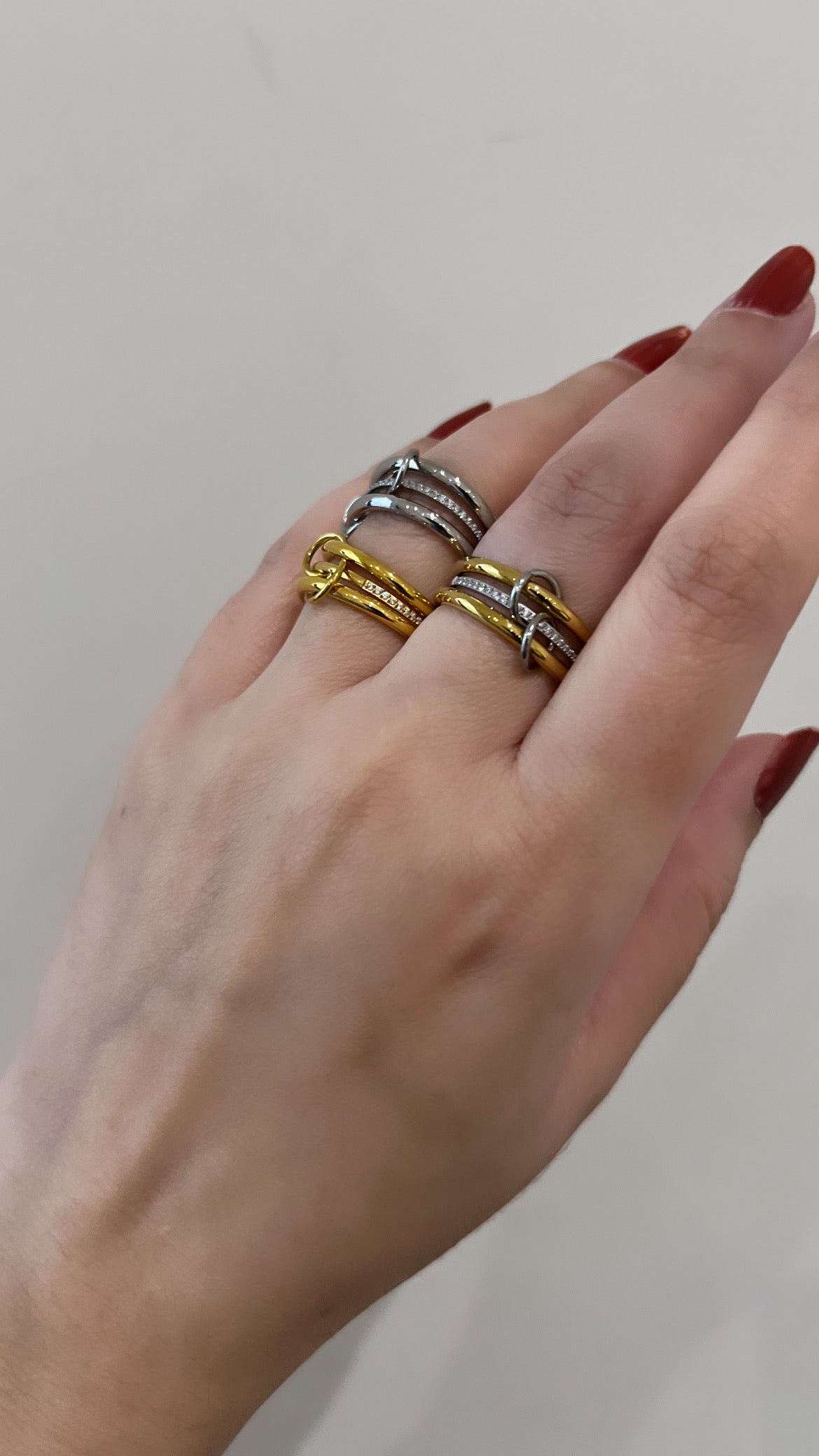 Indya Linked Ring