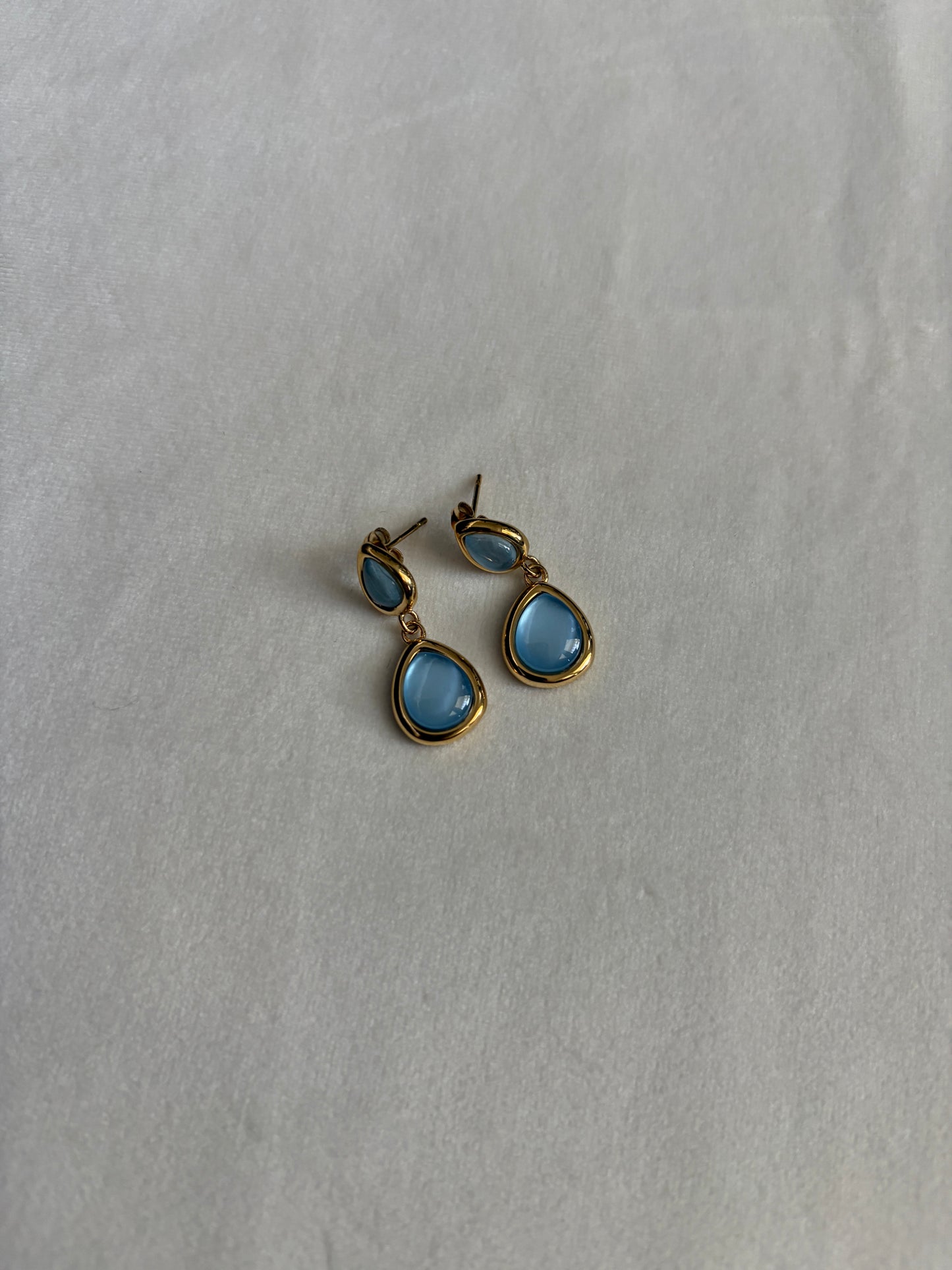 Blue Crystal Teardrop Earrings