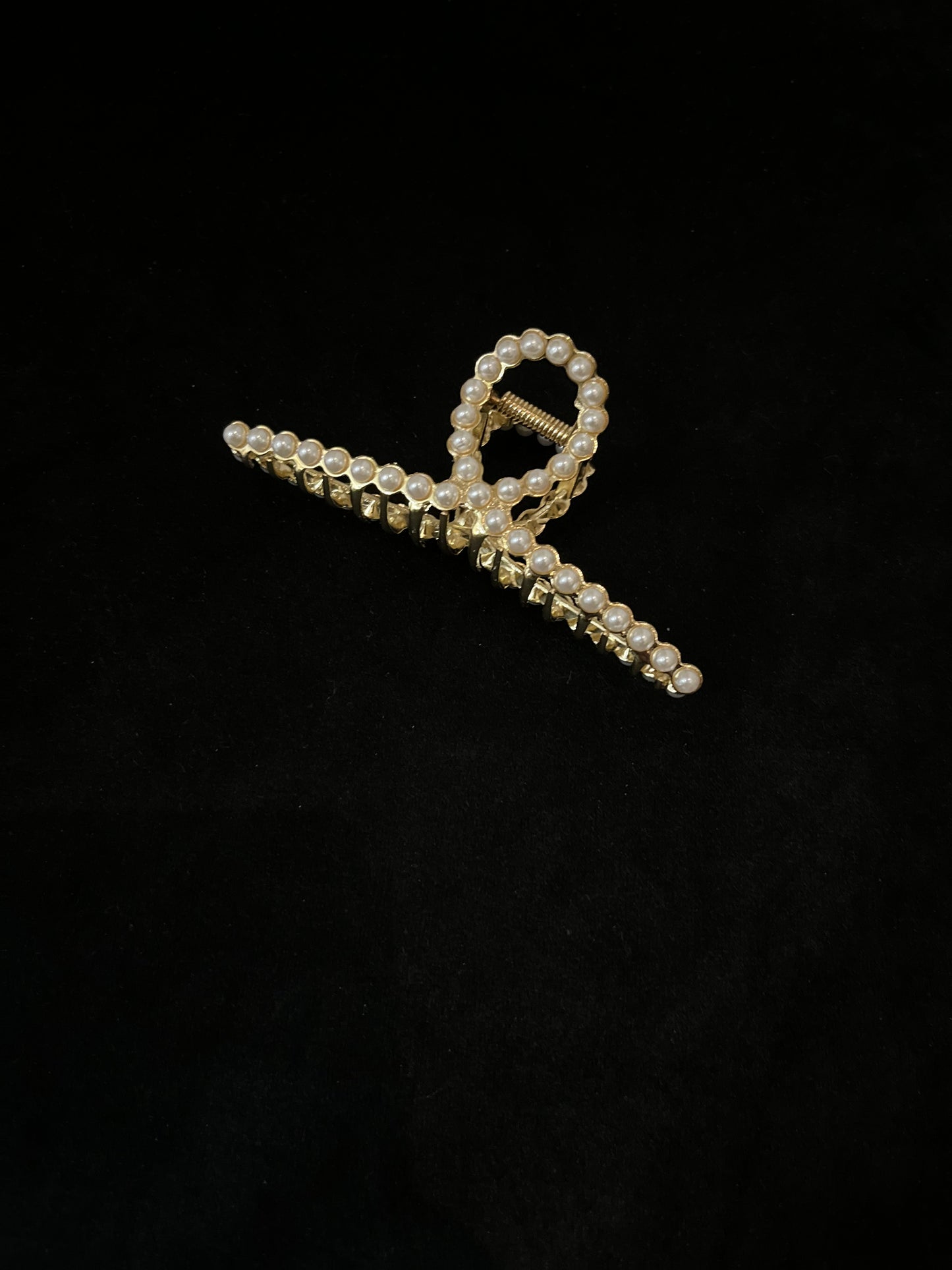 Pearl Hair Claw Clip