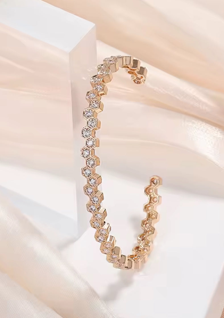 Tetra Gold Cuff