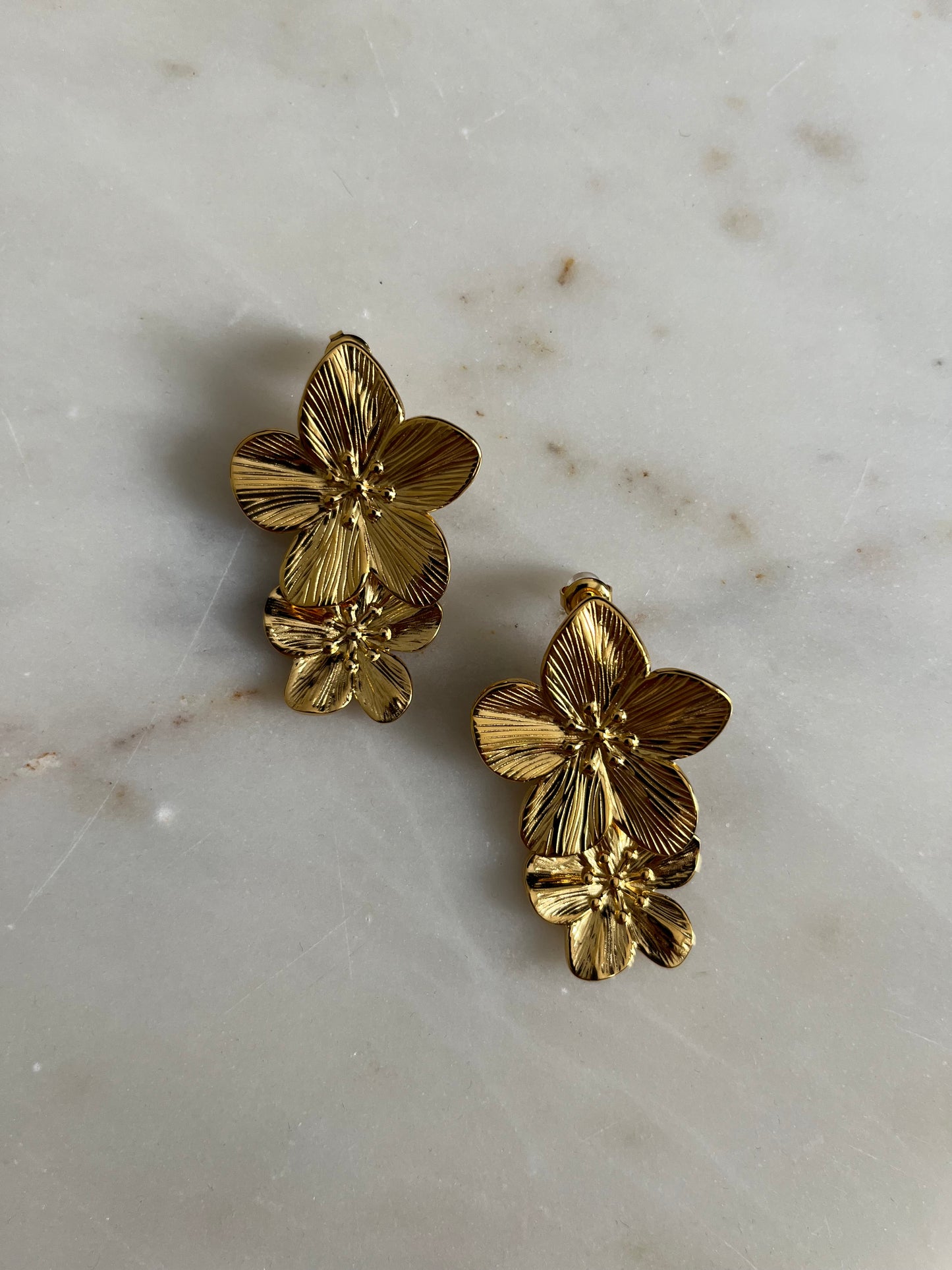 Oscar Flower Earrings